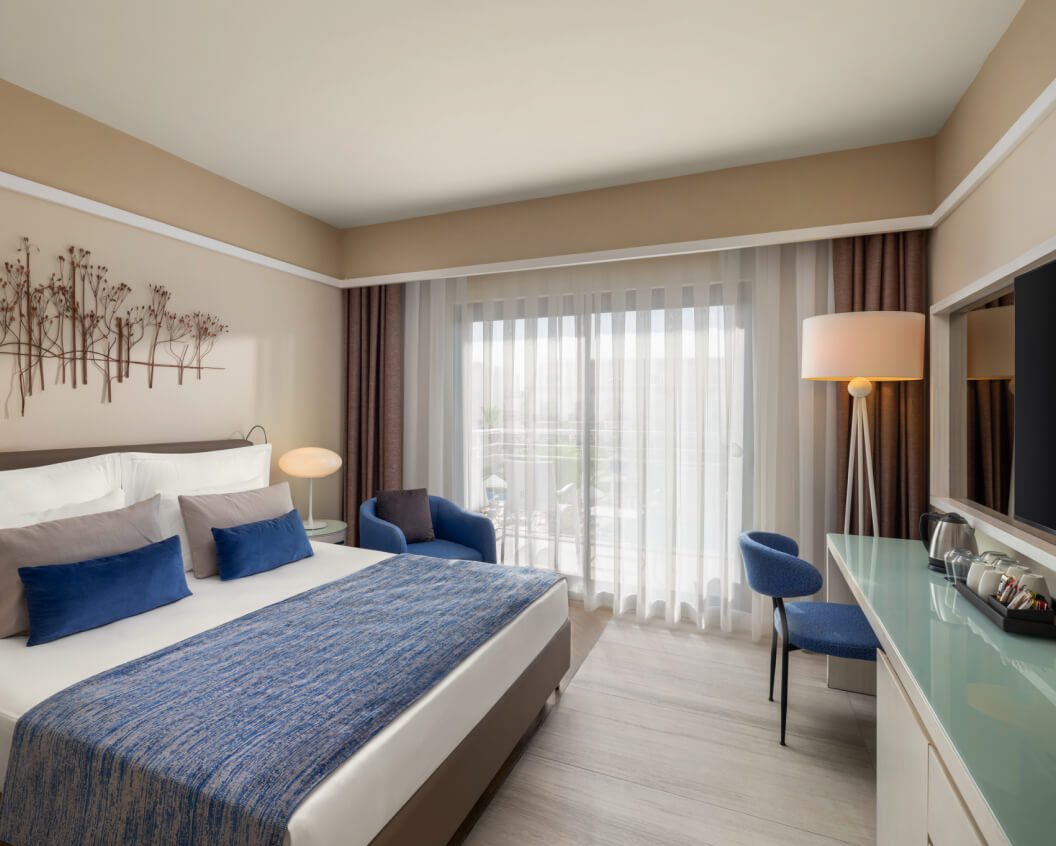 Yandan Deniz Manzaralı Aile Odası Ozellikler