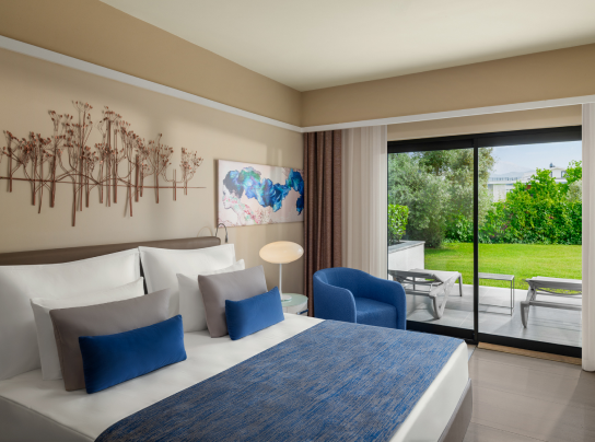 Akra Fethiye Konaklama Standart Kara Manzaralı Engelli Oda Card D