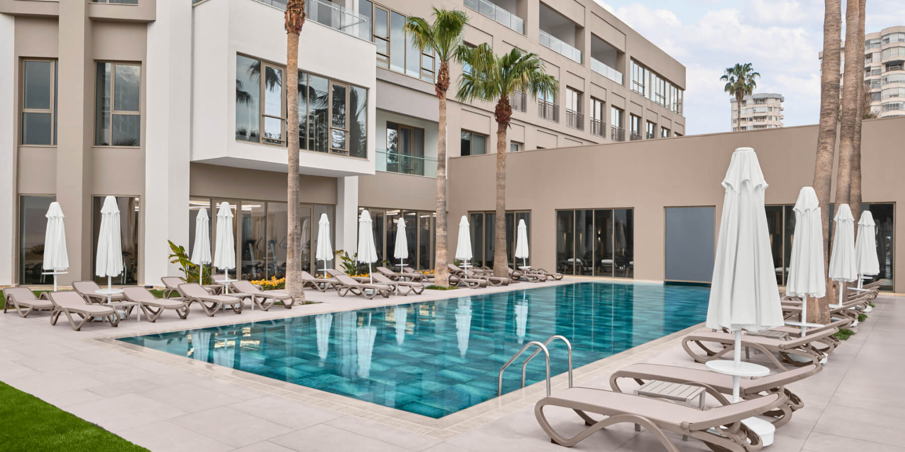 Akra Antalya Galeri Havuzlar D1