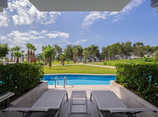 Akra Fethiye Konaklama Yetiskin Swim Up Standart Oda Card D2