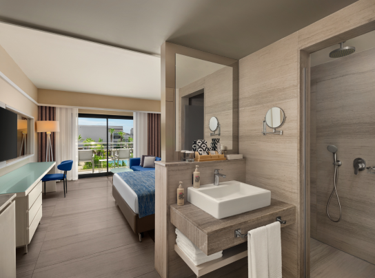 Akra Fethiye Konaklama Yetiskin Standart Yandan Deniz Manzaralı Oda Card D2