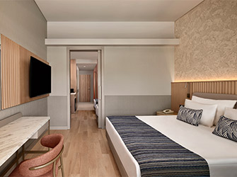 Akra Sorgun Havuz Erisimli Aile Odasi Card2