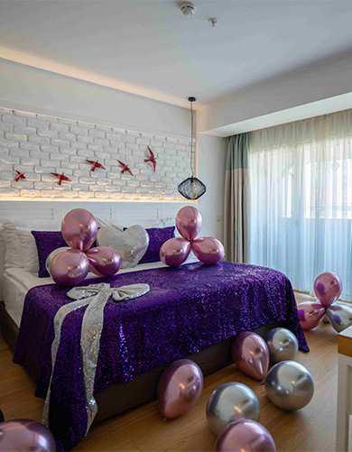 akra-kemer-honeymoon-room-oda-ozellikleri-card.jpg