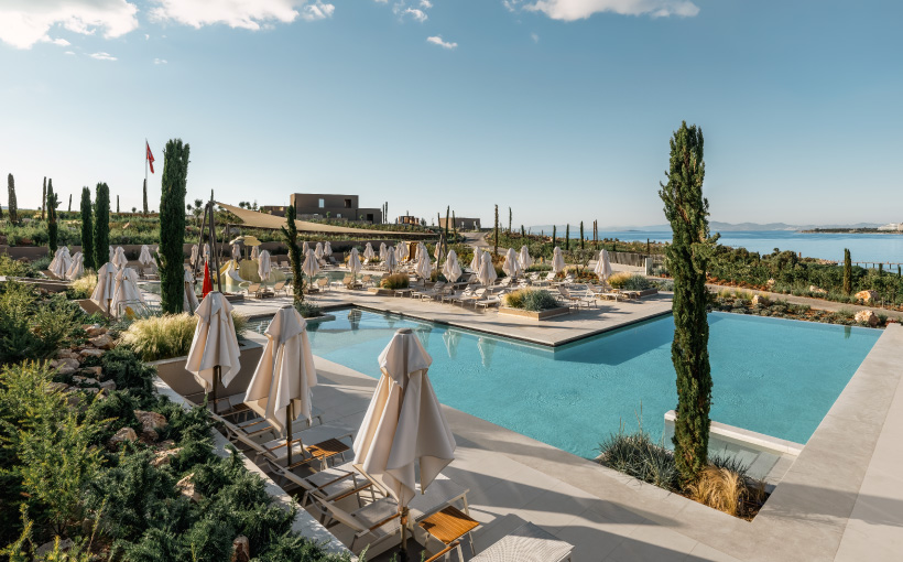 AKD_BeachPool_Slider_Seawater-Pool1.jpg