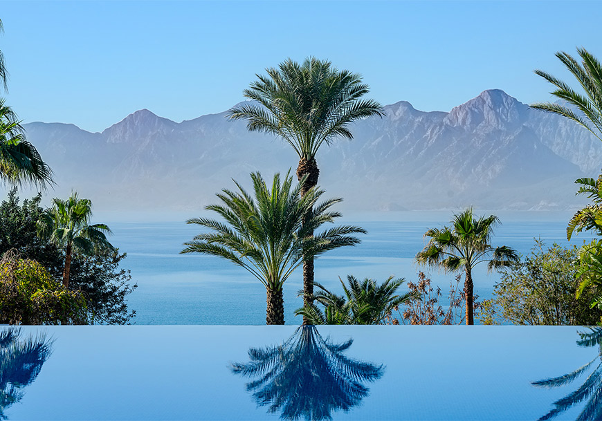 akra-hotels-antalya-da-deniz-manzarali-otel-secimi-card.jpg