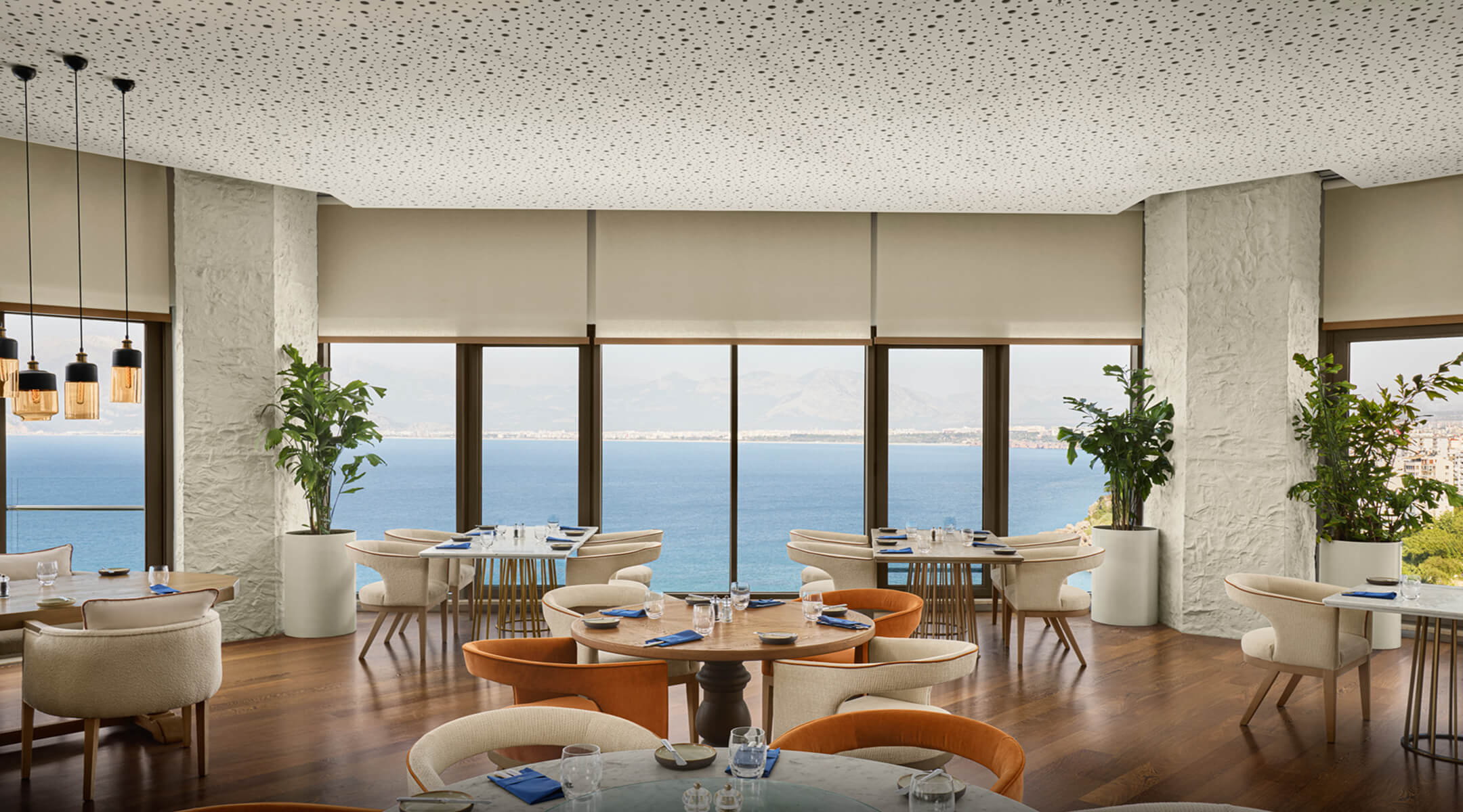 akra-v-gastronomi-restoranlar-asmani-banner.jpg (1)