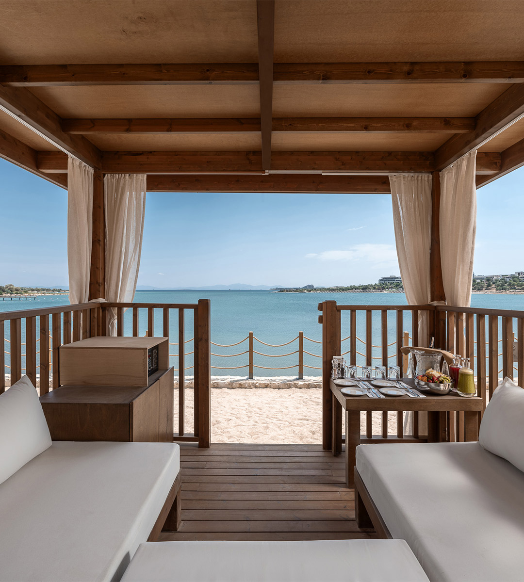 akra-didim-plaj-havuzlar-cabana.jpg