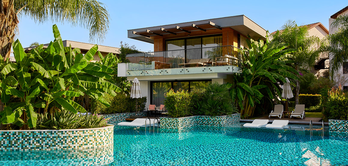 akra-fethiye-the-residence-lake-house-swim-up-suit-rezervasyon-card.jpg